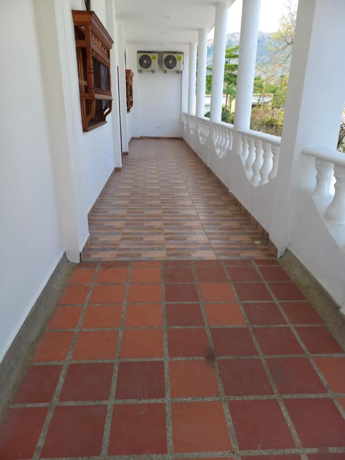 Hotel Santa Fe Del Parque Santa Fe de Antioquia Exteriör bild
