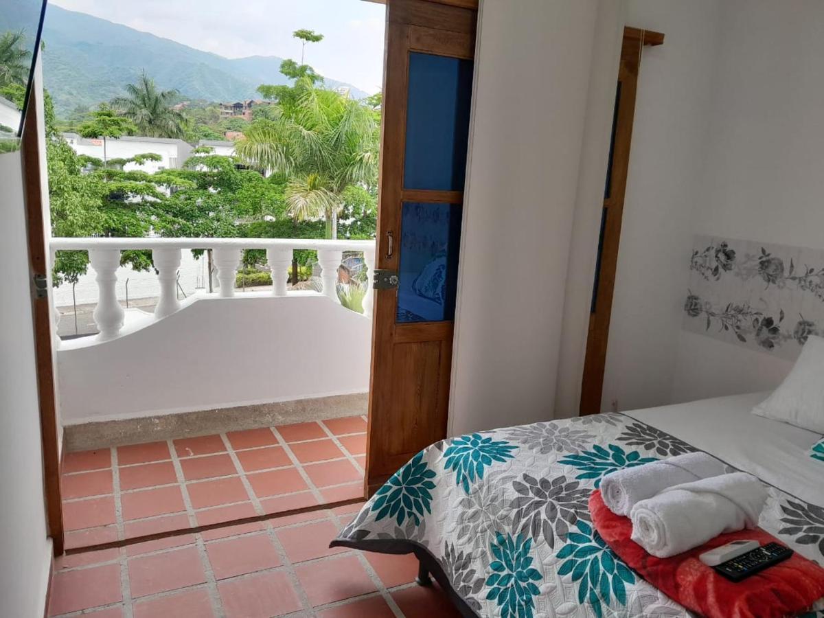 Hotel Santa Fe Del Parque Santa Fe de Antioquia Exteriör bild