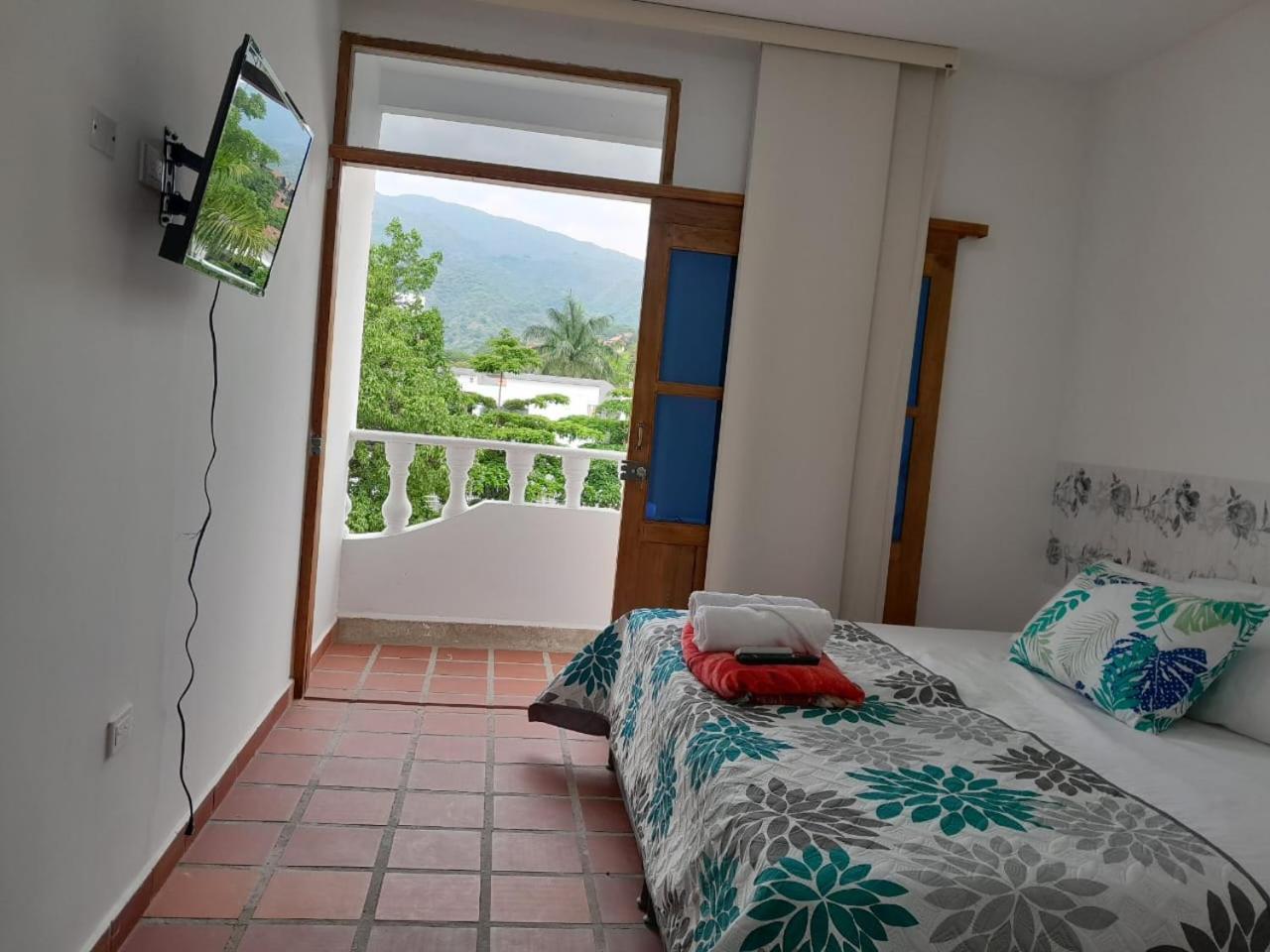 Hotel Santa Fe Del Parque Santa Fe de Antioquia Exteriör bild